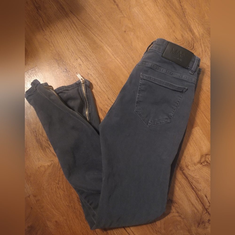 Fashion Nova Skinny Grey Button Up ,size 30, zipper bottoms